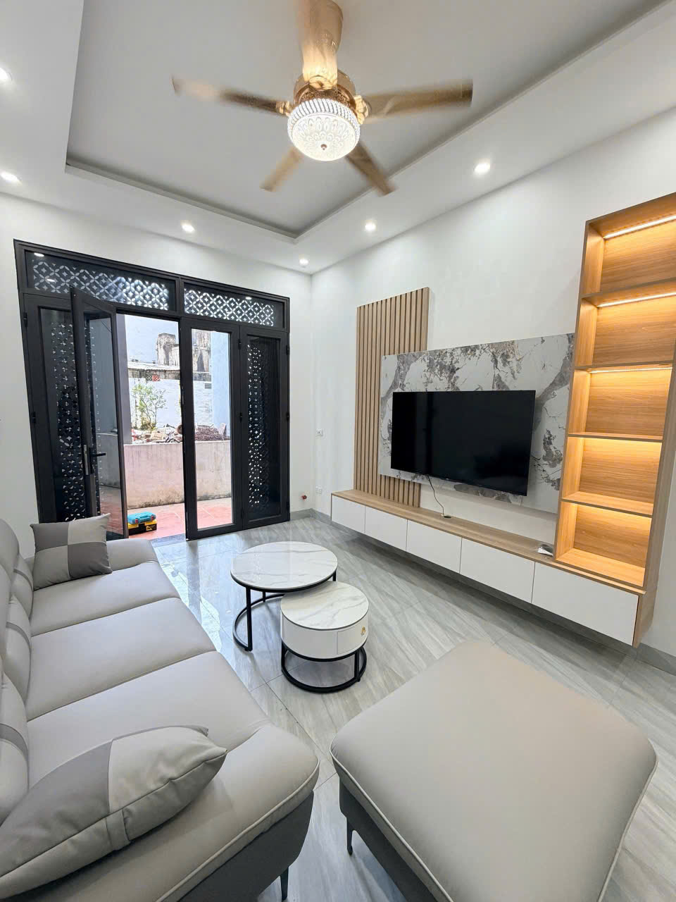 Nhà Mới Biên Giang 33m 5 tầng Full đồ ở ngay 4.95 tỷ.