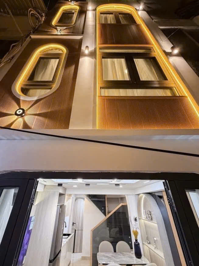 Nhà mới đẹp Cách Mạng Tháng Tám – Quận 3 – 67 m2 – 4 Tầng Sân thượng – 4.89 tỷ