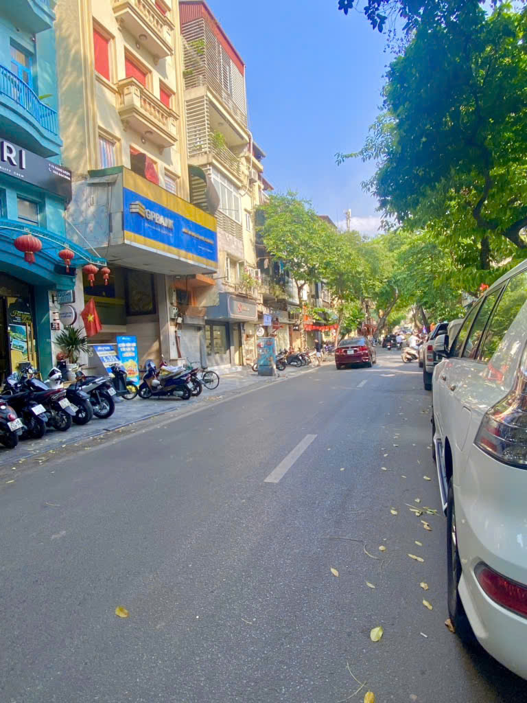 PHỐ CỔ HOÀN KIẾM - LÔ GÓC - 105M² x 6TẦNG - MT 9,5M - 133TỶ.