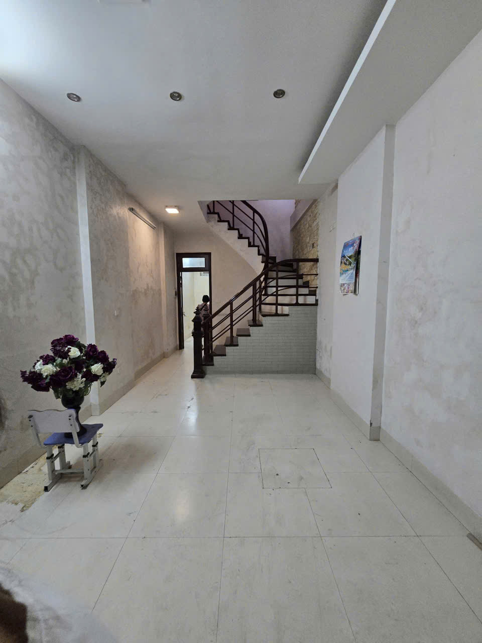 Cần Bán Gấp Căn Nhà Dân Xây Kiên Cố Full NT Ở Phố Ao Sen,HĐ.Ô Tô Đỗ Cửa.Giá 15.6Tỷ Có TL