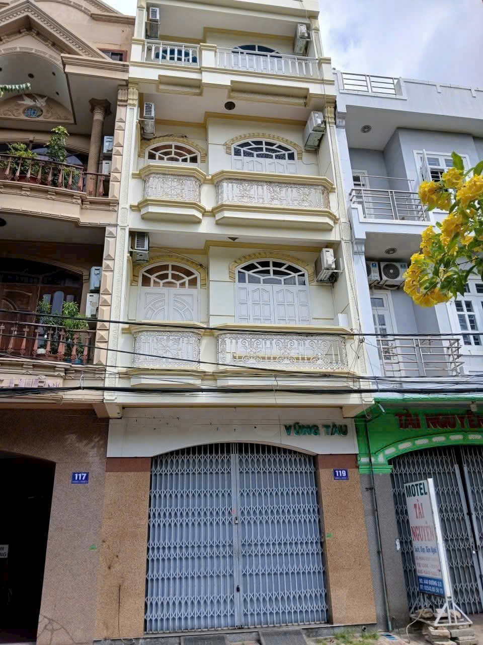 Bán nhà 1trệt 3lầu 1tum mặt tiền 3/2 ( bùng binh Paradise) P Tam Thắng. TP HCM (cách biển 500m)