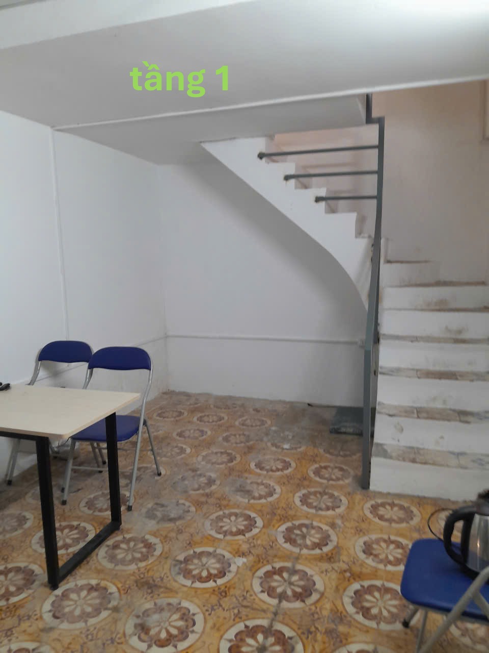 Cho thuê nhà ngõ 38 Đại Từ, 3 tầng x 22m2, 2 ngủ, 2 vệ sinh, 3.5 triệu