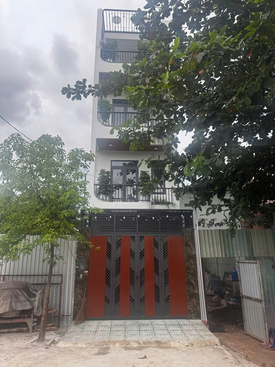 NHÀ (4x16) MẶT TIỀN HẺM 8M – LÂM THỊ HỐ, TRUNG MỸ TÂY NHÀ MỚI 1 TRỆT 3 LẦU – CHỈ 6.58 TỶ!