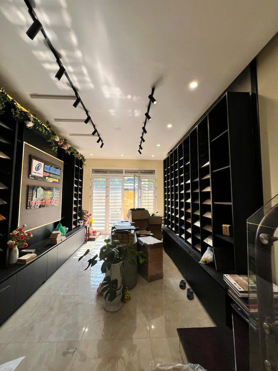 LÁNG TRUNG - LÁNG HẠ - Ô TÔ TRÁNH - KINH DOANH 51m2 4 tầng mặt tiền 4m Giá 21.8 tỷ