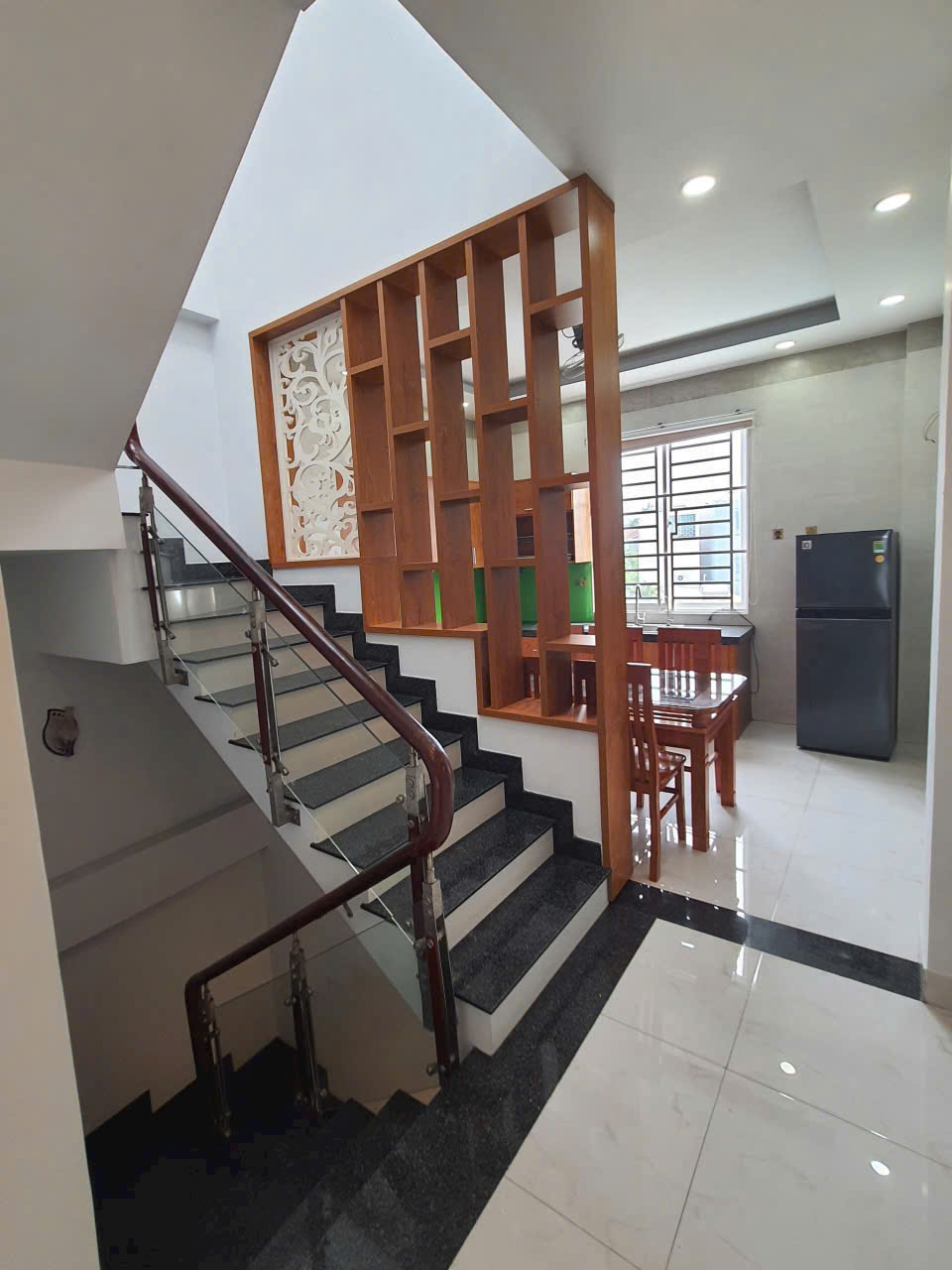 Bán nhà Full nội thất tại đường số 5 Linh Xuân Thủ ĐứcTPHCM ,LH 0909428959.