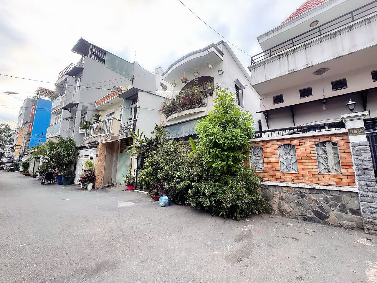 HIẾM NGANG 5M NỞ HẬU 6,6M * 16M VUÔNG ĐẸP - BÁN NHÀ 5 TẦNG THANG MÁY Đ.BẾN VÂN ĐỒN, P.KHÁNH HỘI, QUẬN 4 - KHÔNG CÓ CĂN