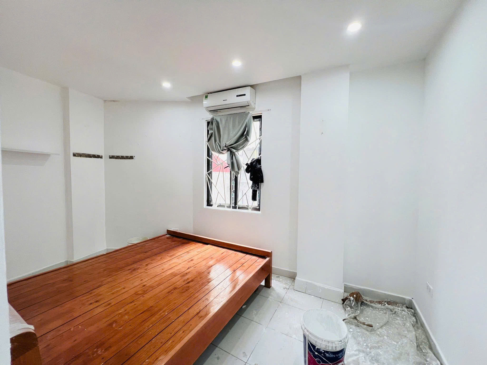 TÒA CHUNG CƯ MINI CẦN BÁN DÒNG TIỀN 40–45TR/THÁNG – 10 PHÒNG KHÉP KÍN – 3 MẶT THOÁNG TẠI ĐÊ LA THÀNH, ĐỐNG ĐA