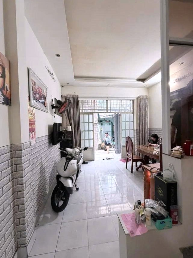 NHÀ ĐẸP, 2 TẦNG - DT 40M2 - TÂN PHÚ - GẦN CHỢ TÂN HƯƠNG – NHỈNH 4TỶ