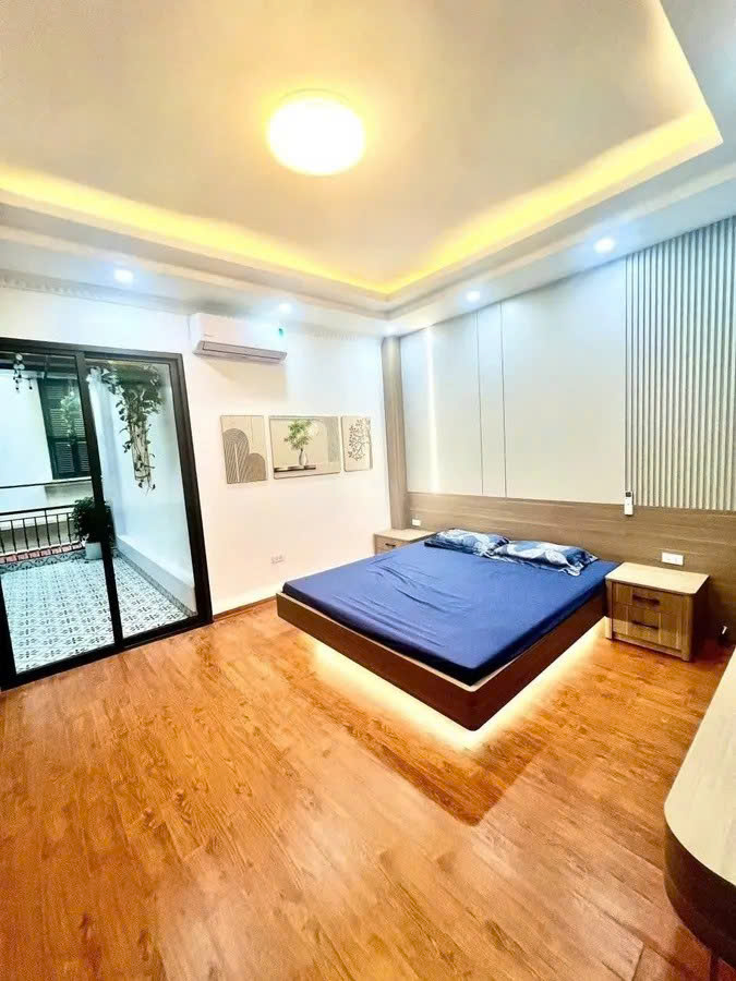 Bán nhà lô góc MT 13.3m Ô tô tránh Ô tô vào nhà Phố Tô Vĩnh Diện 76m² x 5 tầng 33 Tỷ