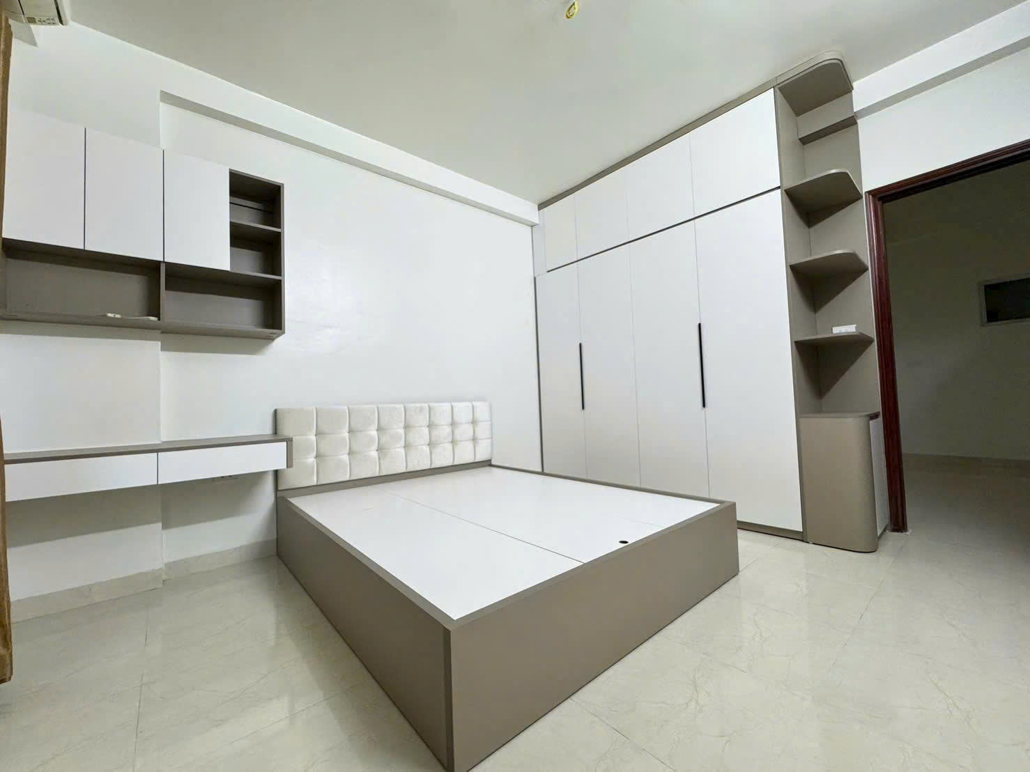 Nhà Đẹp Đa Sĩ , DT 31m, 3PN, Giá 6,9 Tỷ.