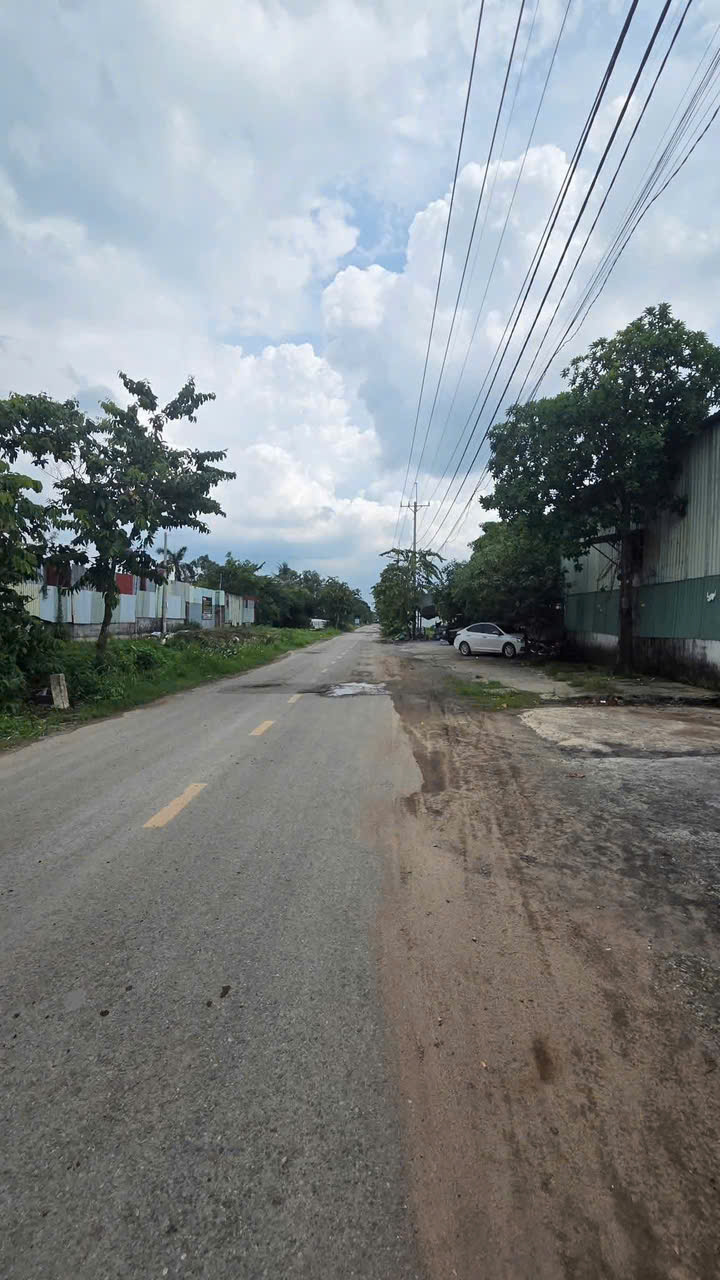 BÁN NHÀ XƯỞNG (10x40) TÂN HIỆP, HÓC MÔN GIÁ NGỘP RẺ NHẤT KHU VỰC