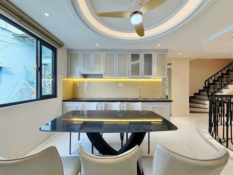 BÁN NHÀ THỊNH QUANG 45M,7 TẦNG THANG MÁY,NGÕ THÔNG,GẦN PHỐ,MT KHỦNG FULL NT,NHỈNH 15 TỶ