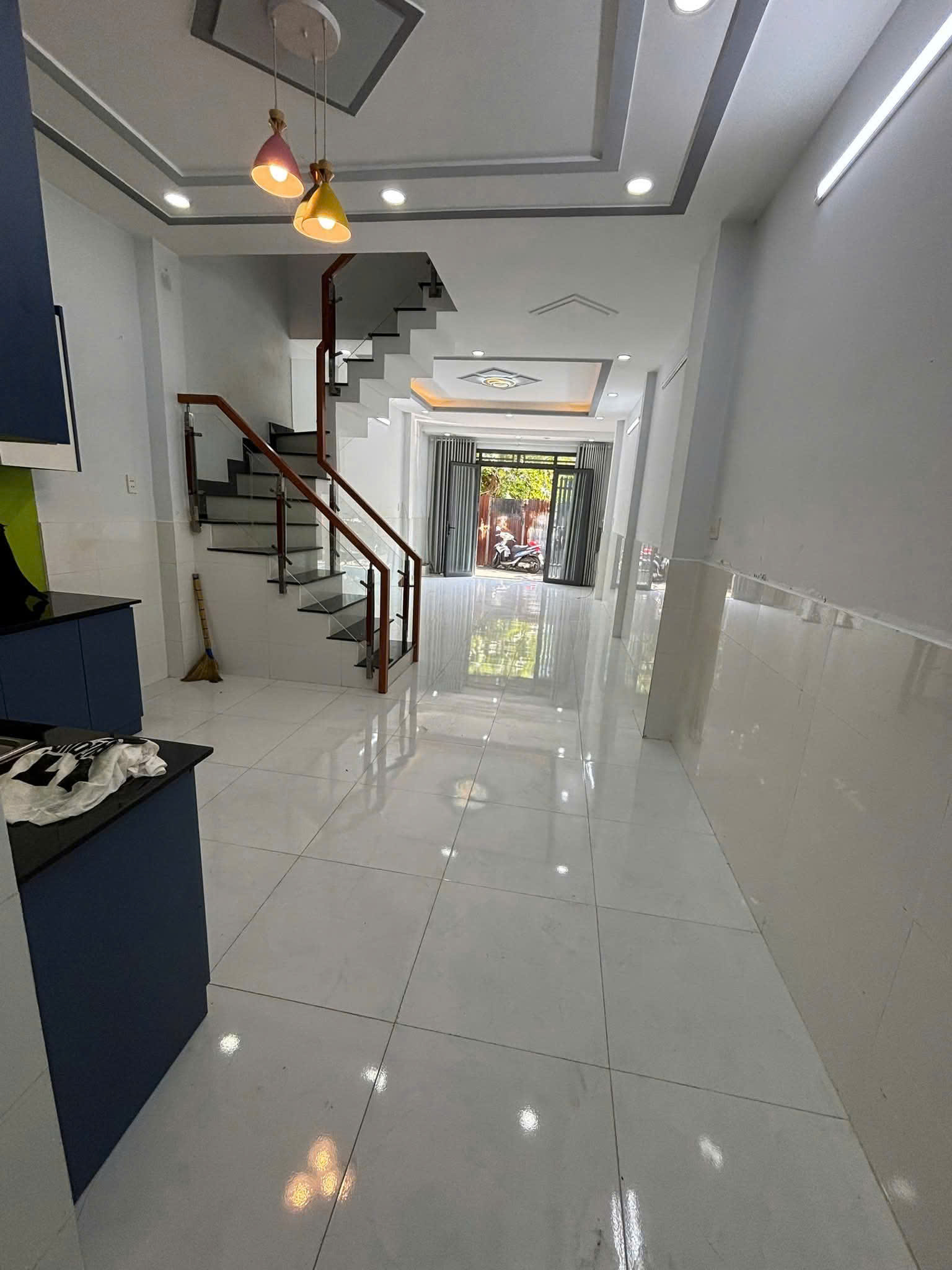 NHÀ ĐẸP Ở NGAY, 2 TẦNG BTCT , 50m2, HXH, 2PN,2WC ,NGAY GIAO LỘ MÃ LÒ ,ĐƯỜNG 18B , chỉ nhỉnh 4 TỶ