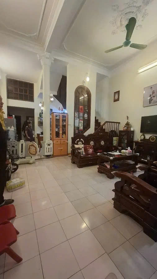 BÁN NHÀ PHỐ HOÀNG VĂN THÁI LÔ ĐẤT VUÔNG 105M² MT 5.5M Ô TÔ NGÕ THÔNG GIÁ 25 TỶ