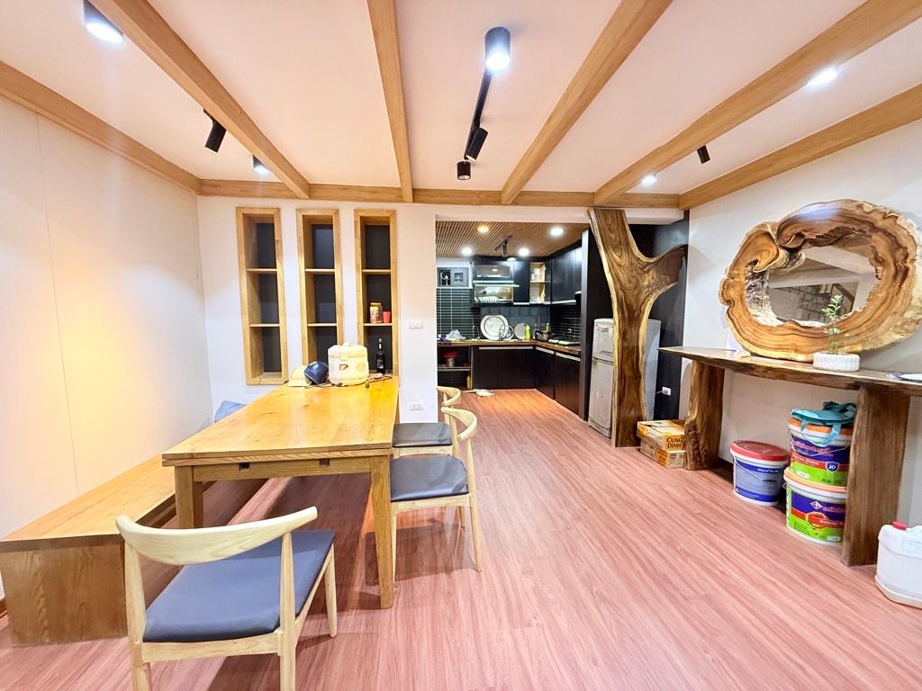 Bán nhà 4 tầng long lanh ở ngay 2 thoáng phân lô ngõ 299 đường hoàng mai