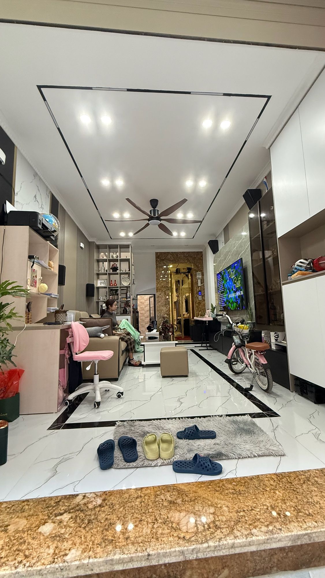 Ngọc Thụy 36m², 6 Tầng – | Ngõ Ô Tô, Nội Thất Hiện Đại, Tiện Ích Đầy Đủ - 2 thoáng trước sau