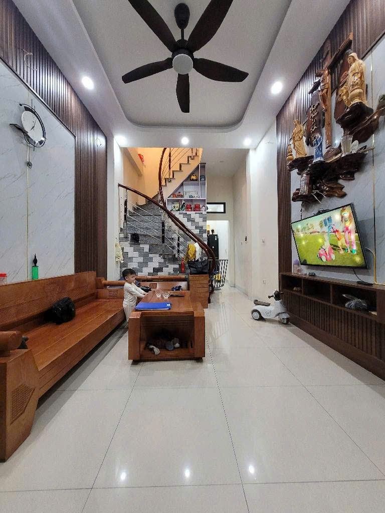 THẠCH BÀN – NHÀ DÂN XÂY TÂM HUYẾT – NGÕ RỘNG, GẦN Ô TÔ TRÁNH