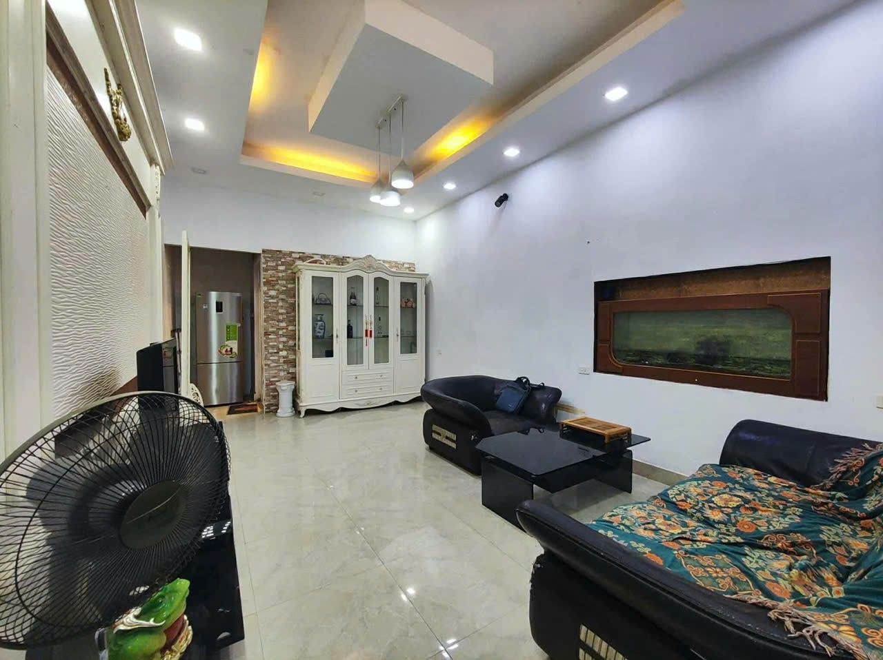 KIM MÃ - BA ĐÌNH - CÁCH PHỐ 100M - NGÕ THOÁNG FULL TIỆN ÍCH - NHÀ ĐANG CHO THUÊ 12TR/TH DT 43M*4, MT4M, GIÁ 9.5 TỶ ...