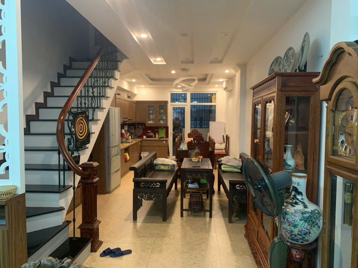 Cực Hiếm, Bán Nhà Ngọc Thụy Long Biên Dân Xây, Sát Mặt Phố 64/100m 5T Nhỉnh 16 Tỷ, GaraOto