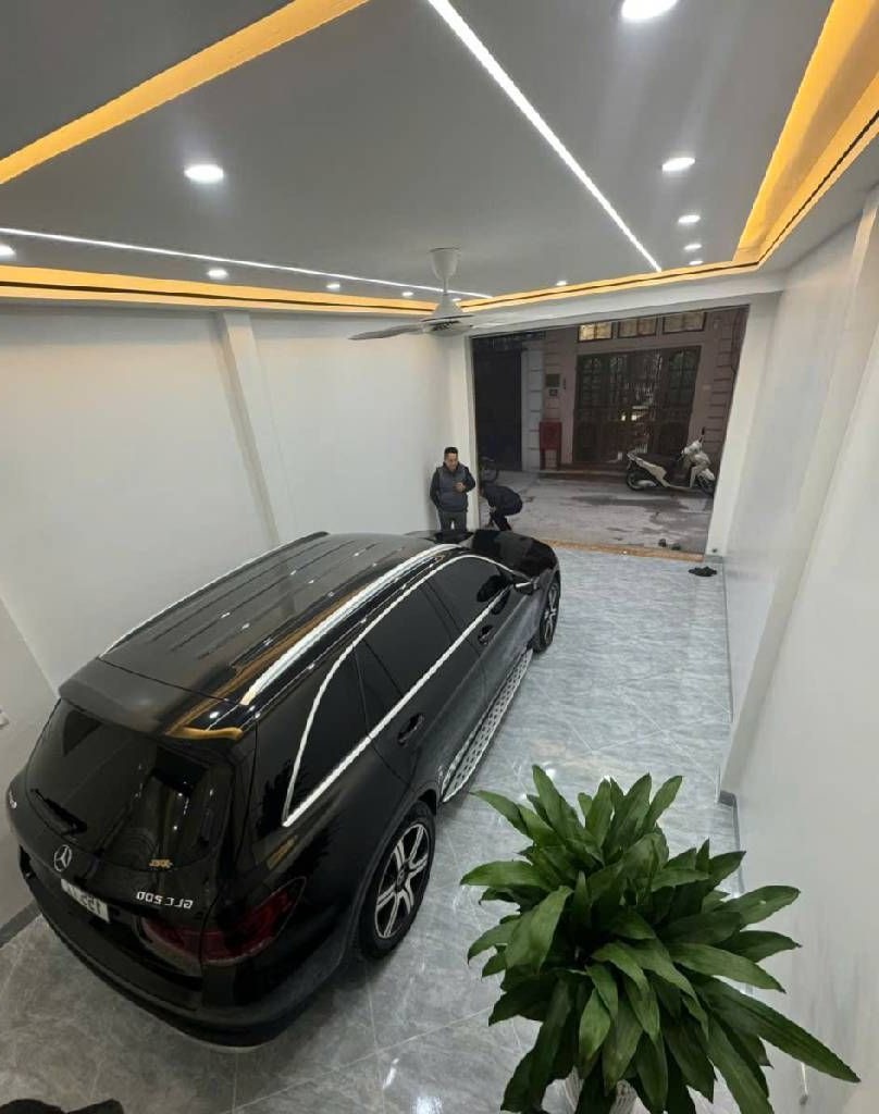 Bán nhà Kim Giang, Hoàng Mai, Gara ô tô, 7T TM, 40m2, 15.5 tỷ(CTL)