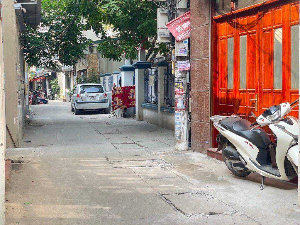 Bán nhà Giải Phóng, Hoàng Mai, Gara Ô tô tránh, thông kinh doanh, 46m2, 13.5 tỷ(CTL)