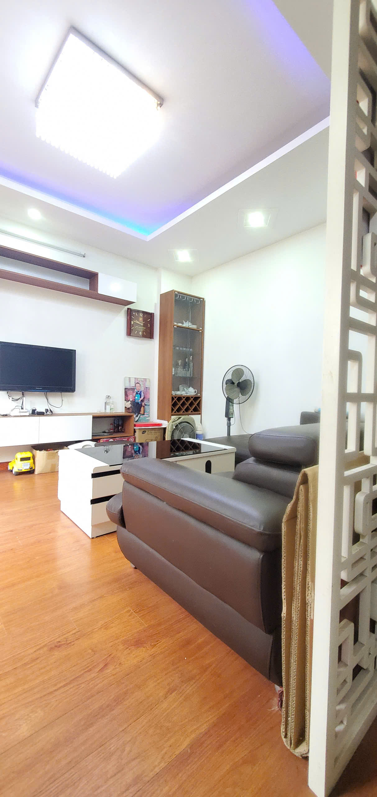 Nhà 5Tx33m2 dân xây gần cổng làng XaLa. Giá 6 tỷ.