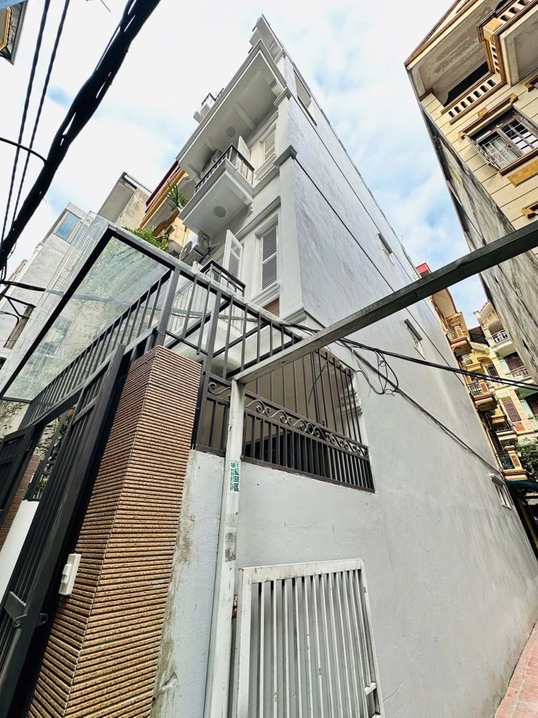 SIÊU PHẨM CẦU GIẤY - MẶT NGÕ THÔNG - LÔ GÓC -DIỆN TÍCH RỘNG - Ô CHỜ THANG MÁY_ 47M2-16,5 TỶ