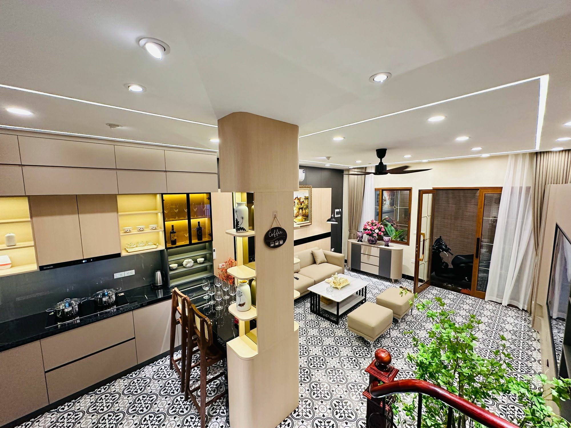 BÁN NHÀ GẤP MỚI ĐẸP LUNG LINH , HỒ BA MẪU , HBT 51M 4 TẦNG MẶT TIỀN 5M NHỈNH 12 TỶ