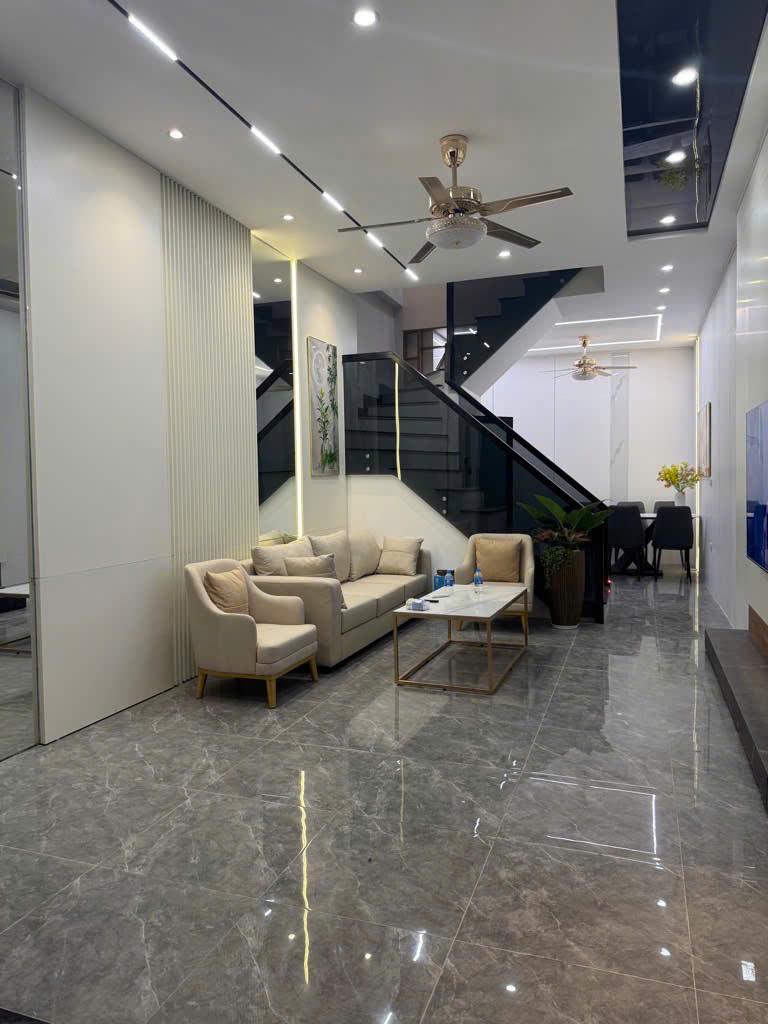 NHÀ ĐẸP - GIÁ TỐT - Vị Trí Đắc Địa Tại Hoàng Văn Thái, Thanh Xuân, Hà Nội