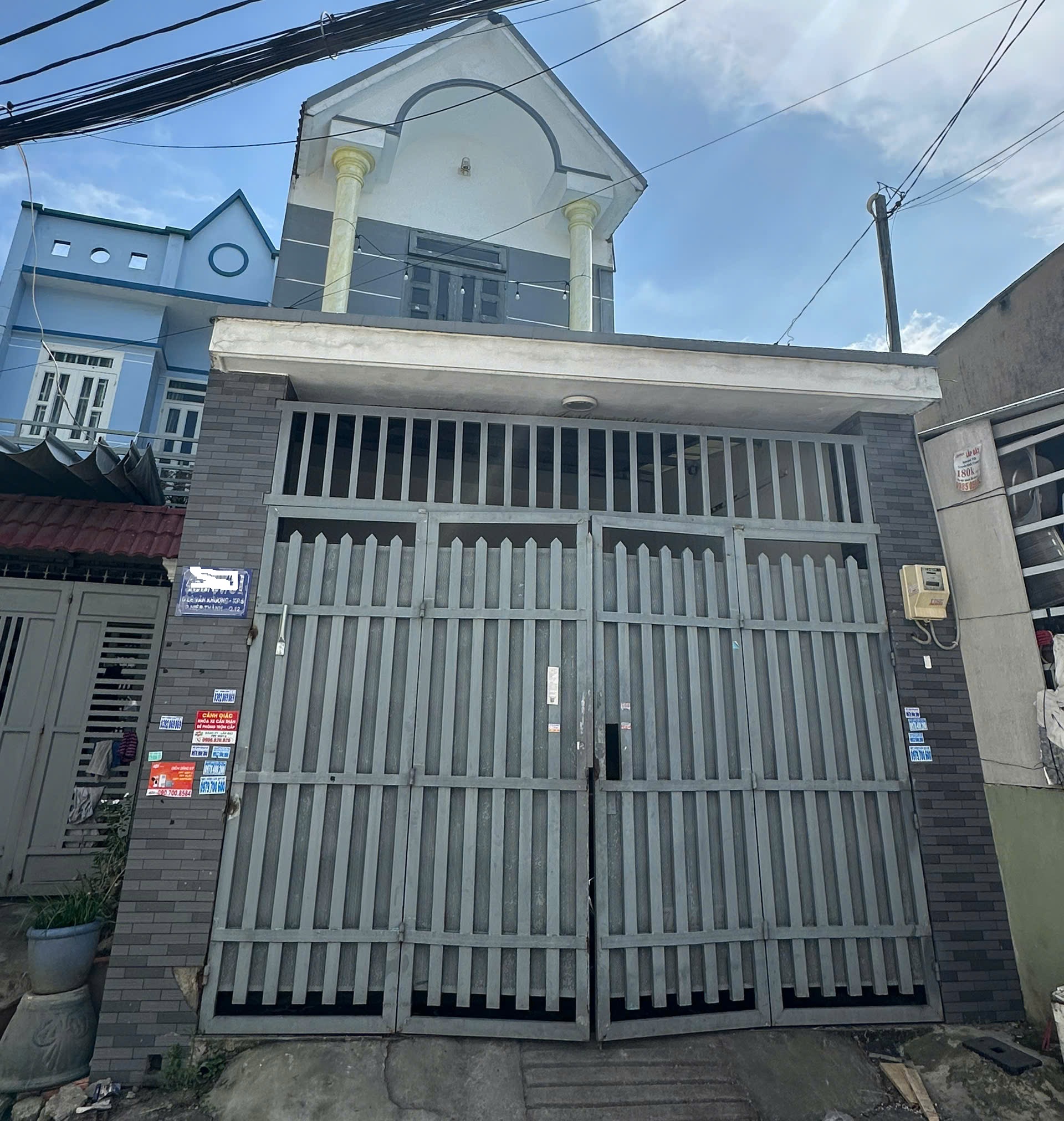 2 tầng 99m2 có 5,4 tỏi Lê Văn Khương Hiệp Thành Quận 12 Hồ Chí Minh