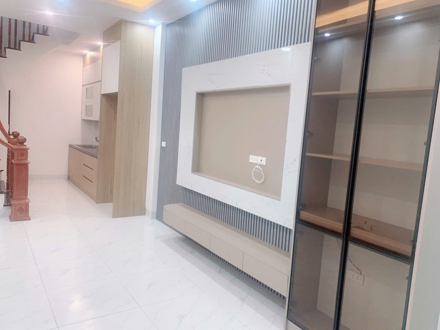 Nhà mới tinh tại Hà Trì 4.5T, ô tô đỗ cổng. Giá 7.x tỷ