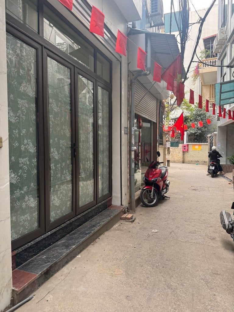 NHÀ ĐẸP, ĐỘC, HIẾM - DÂN XÂY CHẮC CHẮN – TÂY HỒ LỘNG GIÓ - GẦN Ô TÔ – DẪN LÀ CHỐT _30M2 – 5 TẦNG.