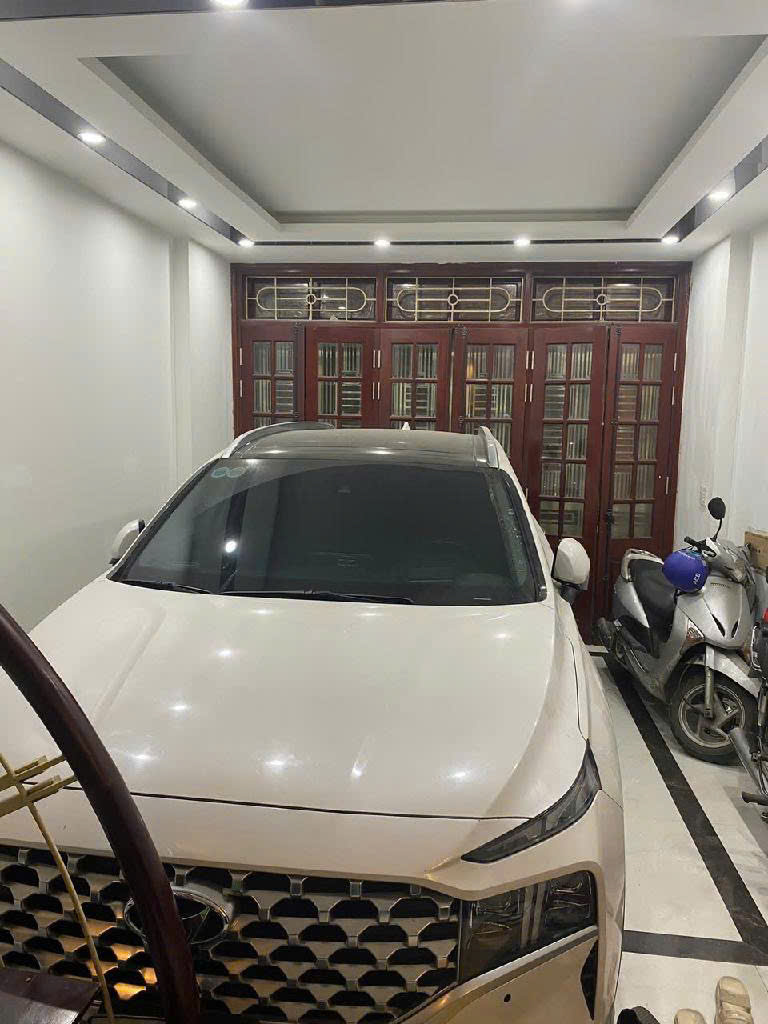 Bán nhà Vũ Hữu, Thanh Xuân, Gara Ô tô, Kinh doanh, 54m2, 18.9 tỷ(CTL)