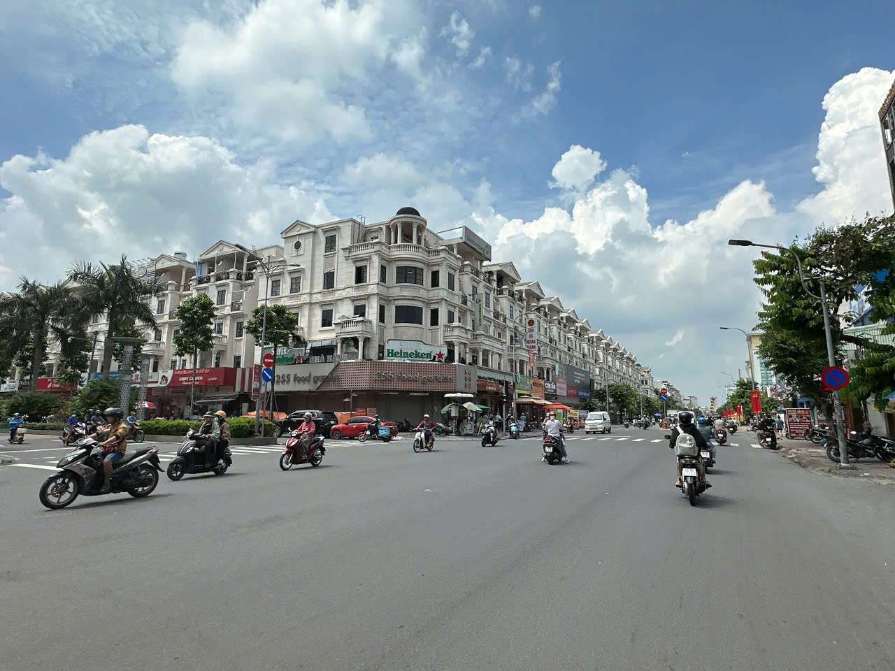 SỐC Nhà MTKD ngang 4.2m KD đỉnh 48m2 Nguyễn Văn Lượng view Lotte Mart chỉ 10 tỷ.