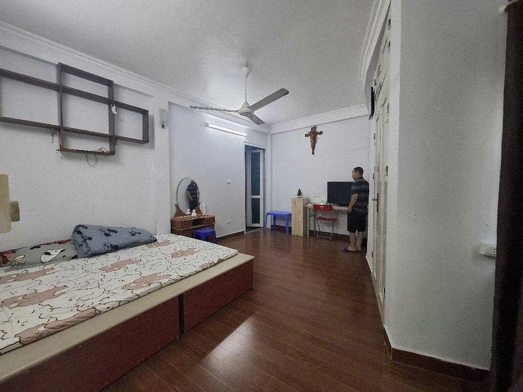 CHỢ KHÂM THIÊN – TRUNG TÂM ĐỐNG ĐA – NHÀ DÂN XÂY 5 TẦNG – Ở NGAY – GIÁ TỐT