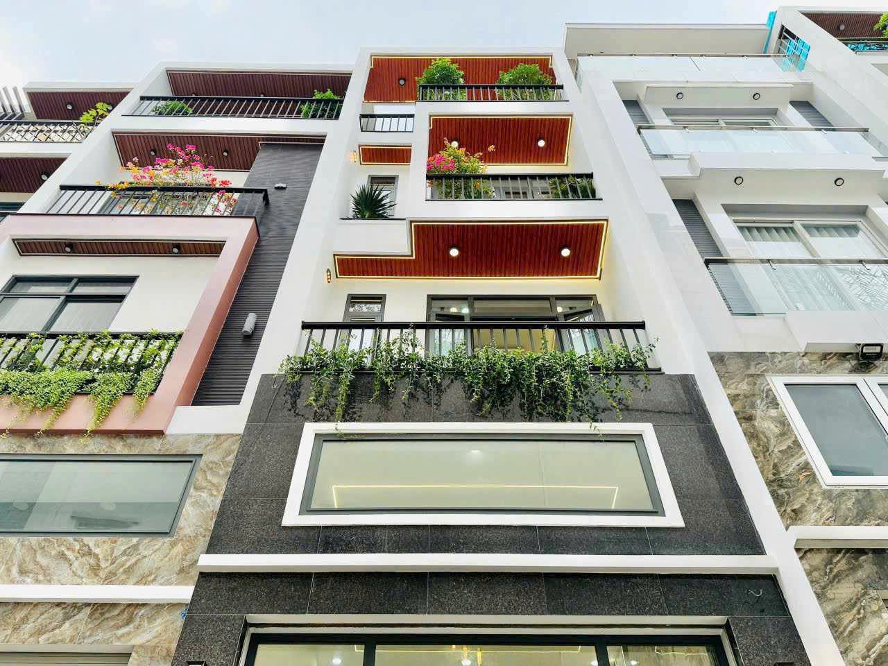 NHÀ ĐẸP FULL NỘI THẤT 4 TẦNG HXH P8 GÒ VẤP - 42M² (5.5 x 7.7) - 6.56 TỶ