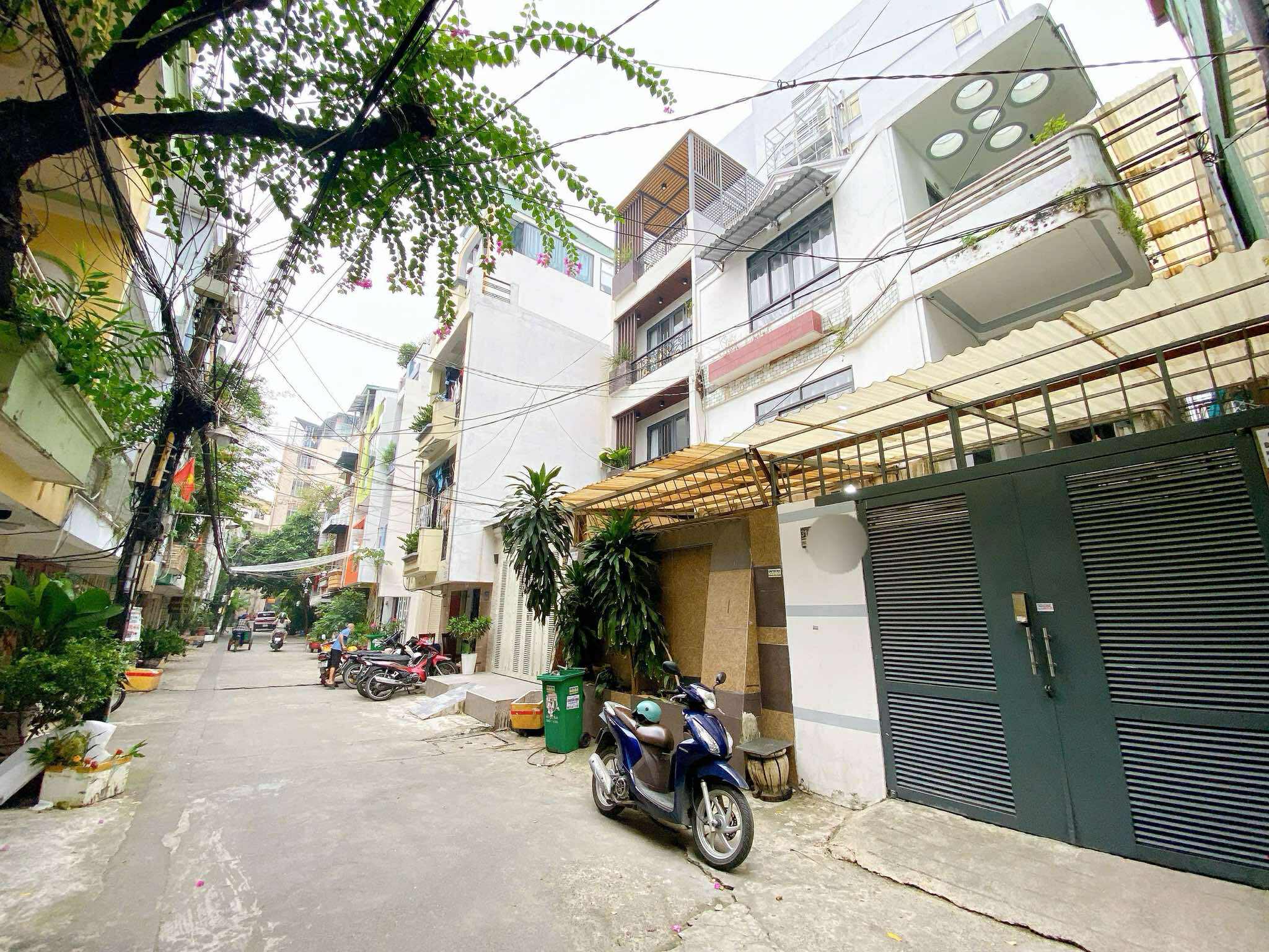 10 CHDV NGAY ĐH HUTECH - 123m2 (8x17) - HẺM XE TẢI 8m - LUÔN KÍN PHÒNG