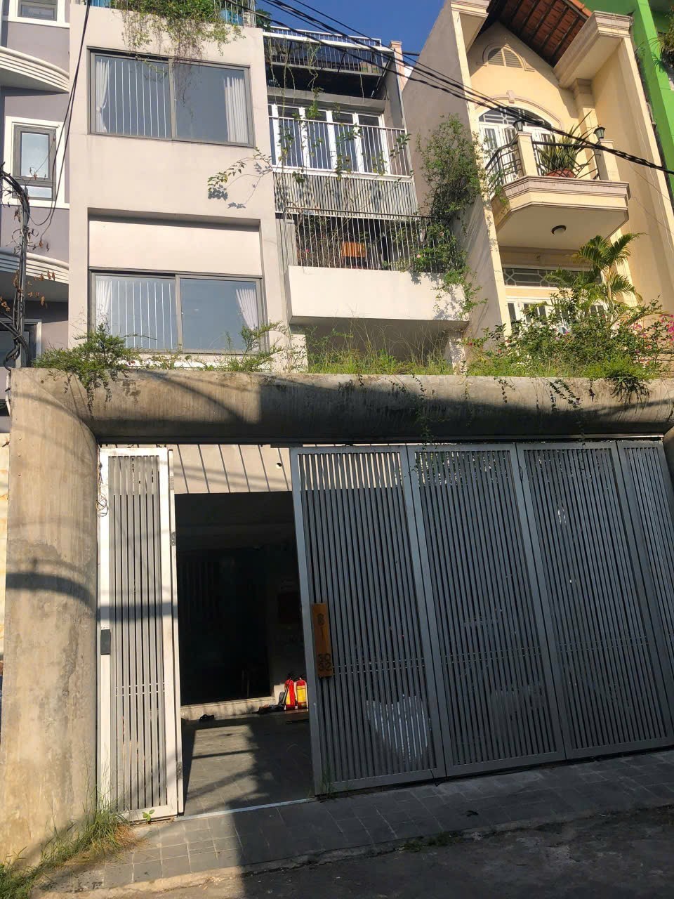 DÒNG TIỀN 100TR/THÁNG - TOÀ CHDV 13 PHÒNG - 164m2 - GIÁP QUẬN 1