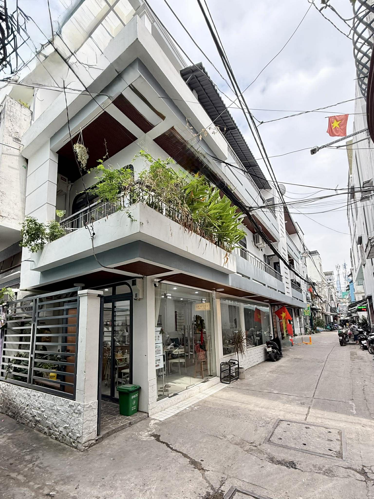 NHÀ 3 TẦNG 6PN FULL NT - LÊ VĂN DUYỆT - 71m2 NGANG 18m - HXH 6m - 13 TỶ