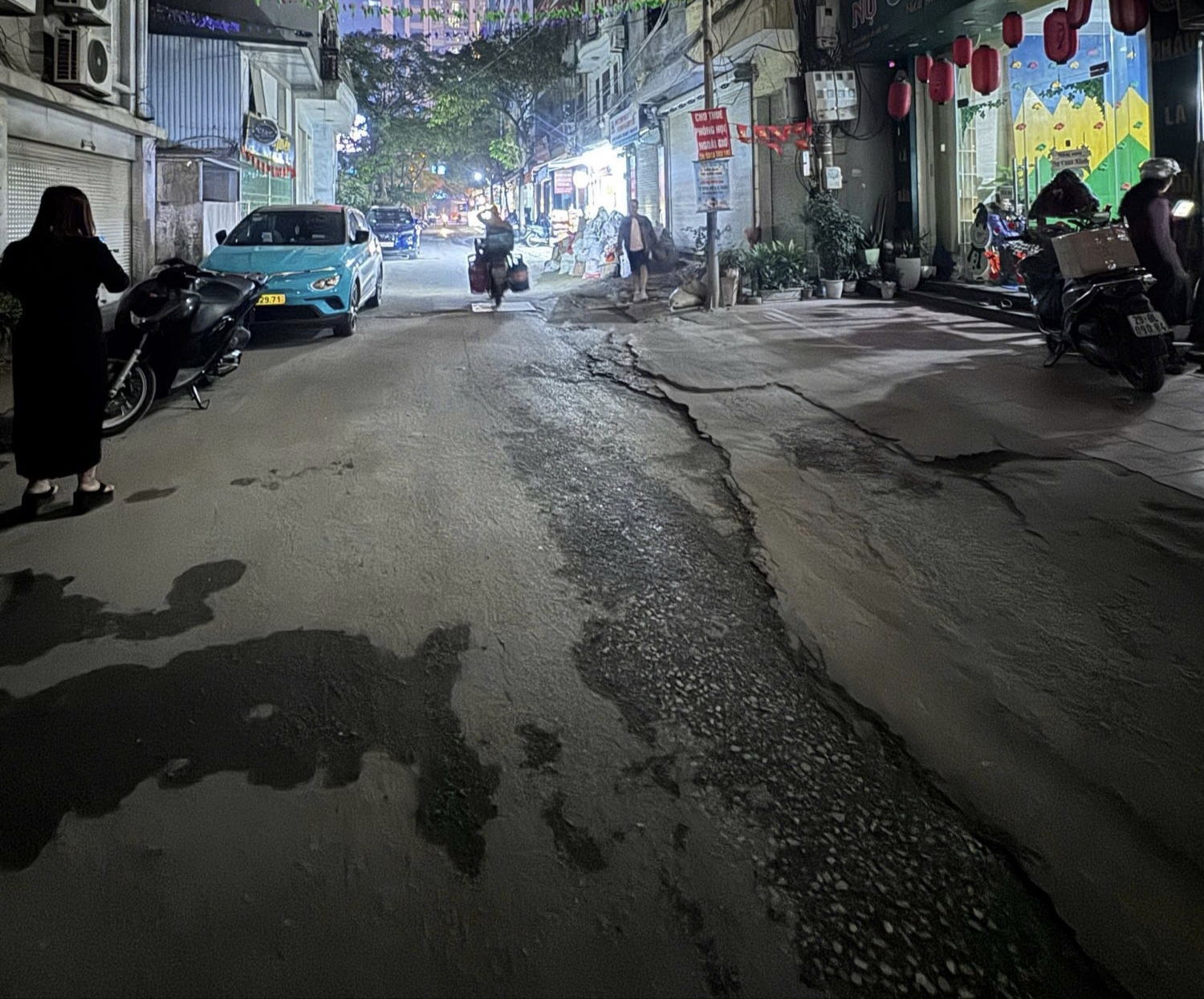 LÊ ĐỨC THỌ - ÔTÔ TRÁNH - VỈA HÈ - VĂN PHÒNG