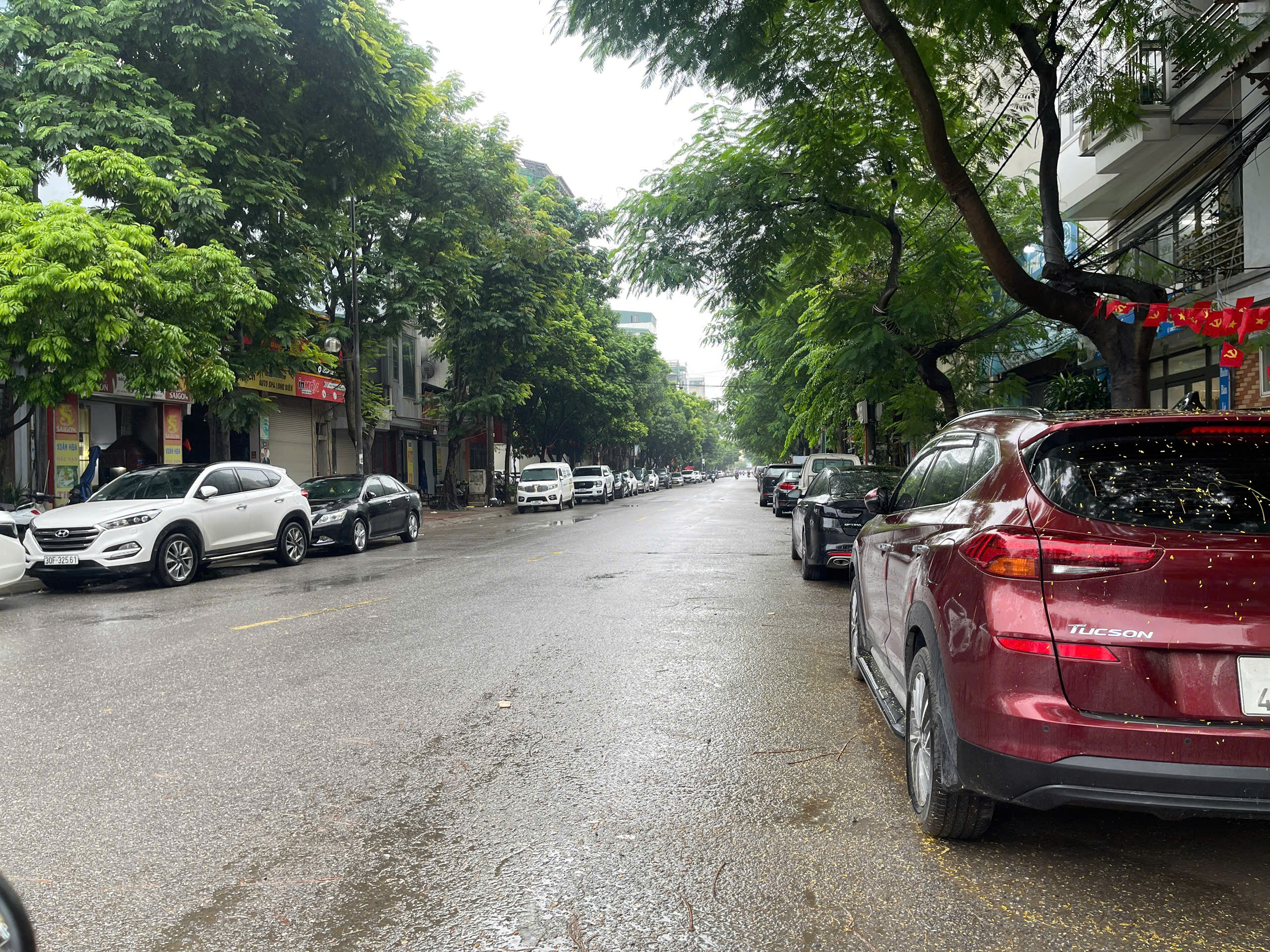 KHU VIP NGUYỄN SƠN – PHÂN LÔ – Ô TÔ VÀO NHÀ – DIỆN TÍCH RỘNG – Ở CỰC SƯỚNG