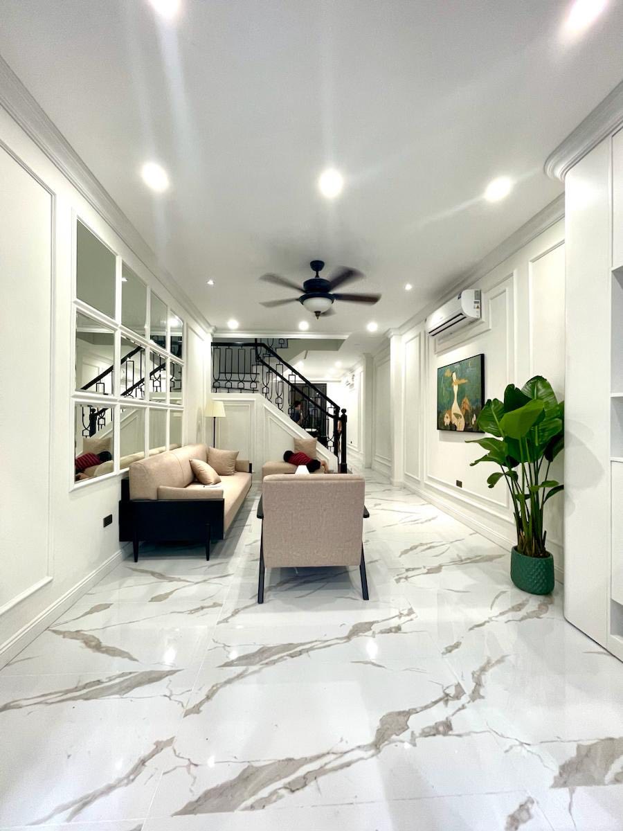 Bán nhà Phan Đình Phùng, 35m2, 6 tầng, mặt tiền 3.3m, nhỉnh 15 tỉ, an ninh, an sinh tốt