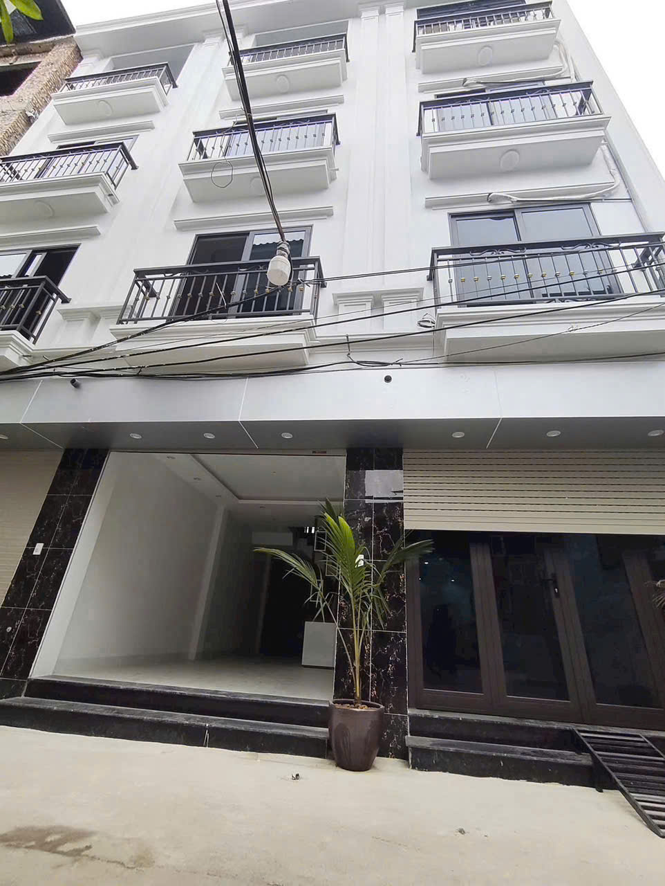 SỐC! NHÀ 4 TẦNG MẶT ĐƯỜNG LỚN, MỚI TOANG- FULL NỘI THẤT - ĐÓN ĐẦU KĐT MỚI!