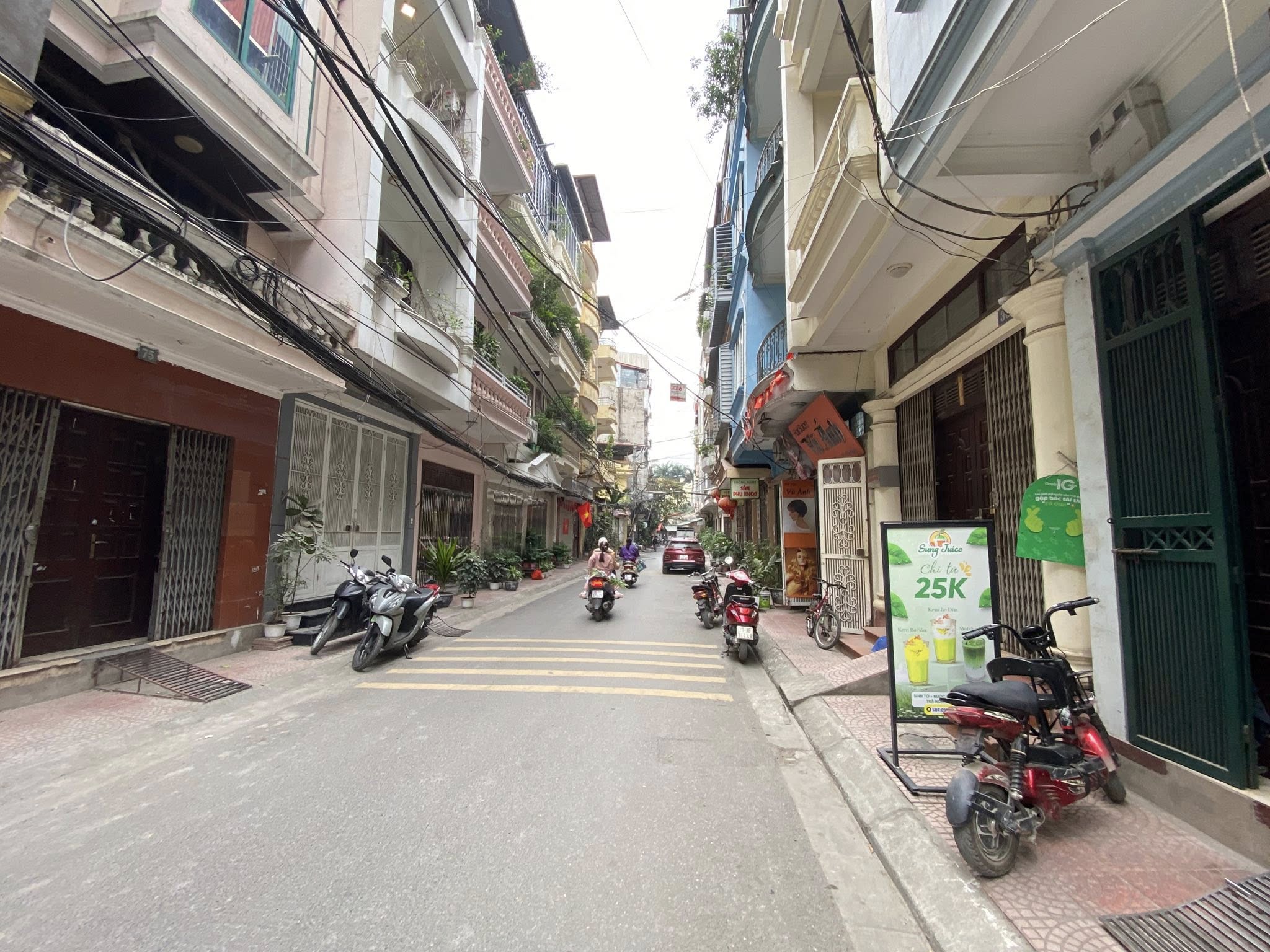 NHÀ NGÕ 120, TRẦN CUNG, CẦU GIẤY-VỈA HÈ-PHÂN LÔ- Ô TÔ: 52M X5T, MT 3,7M, GIÁ 19,5 TỶ