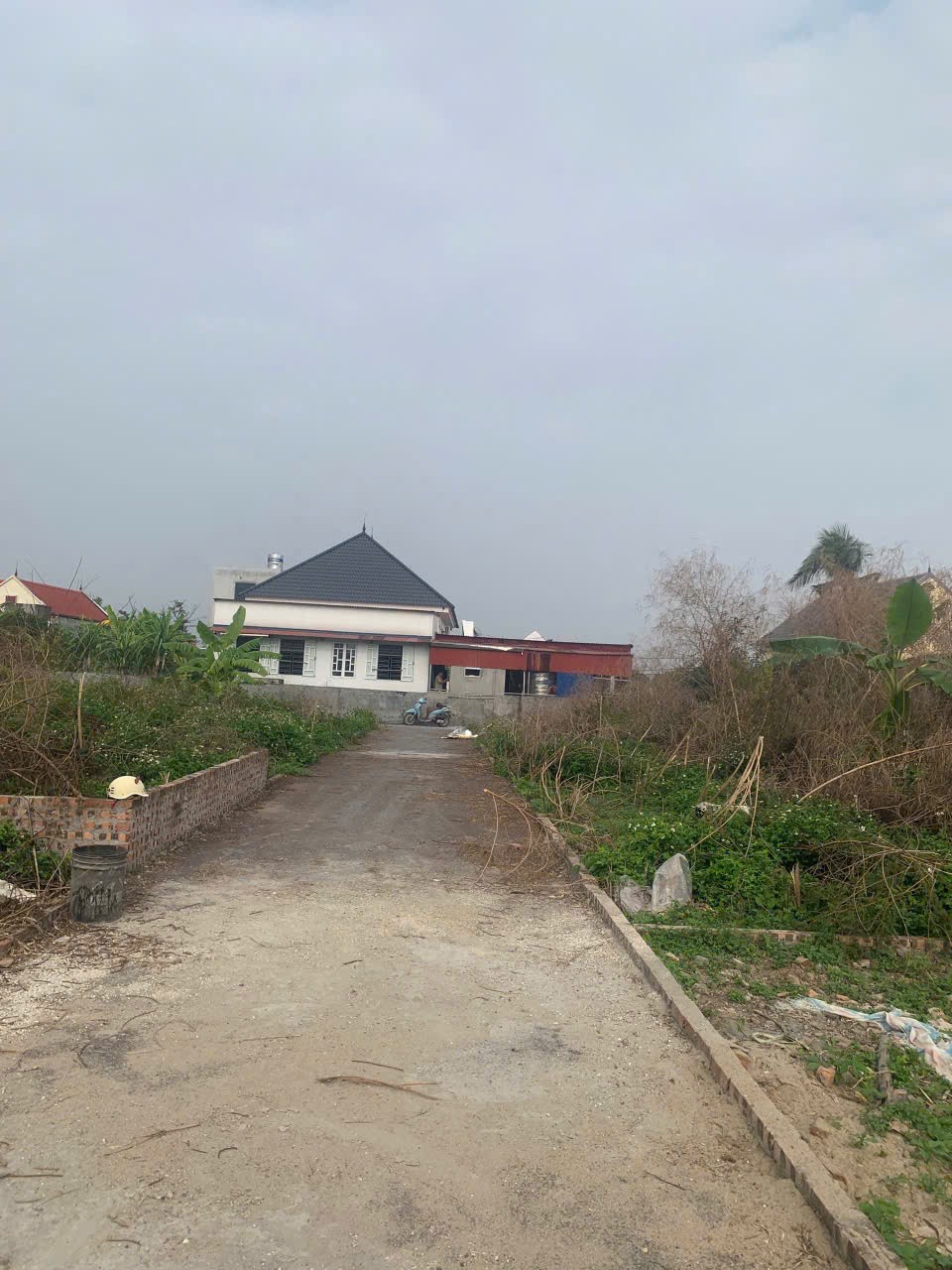 CHỈ 8XX TRIỆU – LÔ ĐẤT KÍNH TRỰC, TÂN PHONG – SAU NHÀ MẶT ĐƯỜNG TRỤC CHÍNH ZALO 0567 222 555