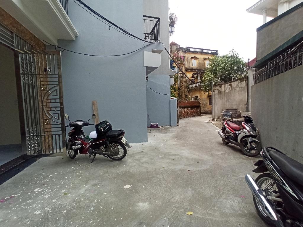 Bán Nhà Lô Góc phố Ỷ Lan khu vực Trung Tâm ô tô ngủ trong nhà. 90m x 3 tầng, chỉ 6,8 tỷ.