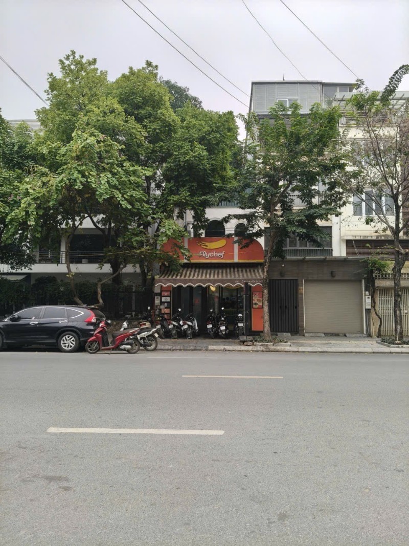 Bán nhà mặt phố Hạ Yên Quyết Cầu Giấy 70 tỷ.