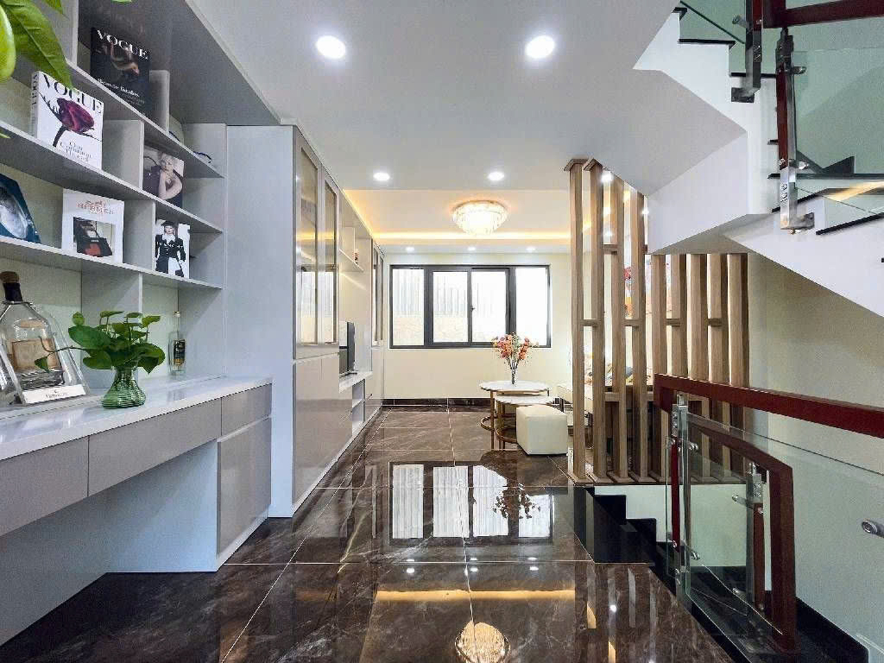 O1690 Giảm 100tr! sát chợ Xóm Mới GV, SHR, Vuông, 4 tầng, 4.2x14m, 6.x tỷ