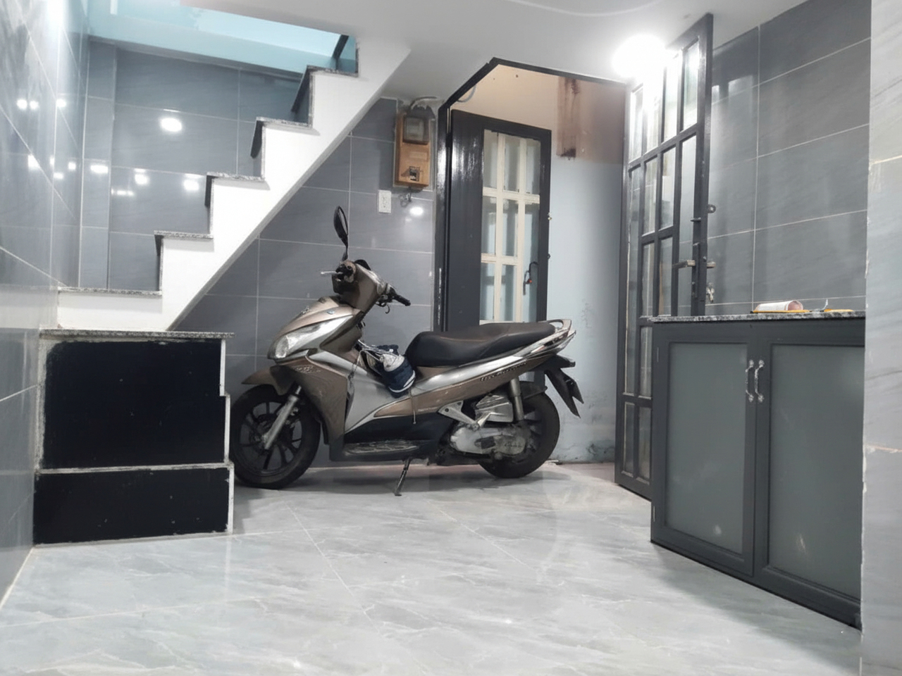 K1694 ✨ Giảm 300tr! sát chợ Tân Bình, SHR, 3 tầng, 3x4m, 1.x tỷ