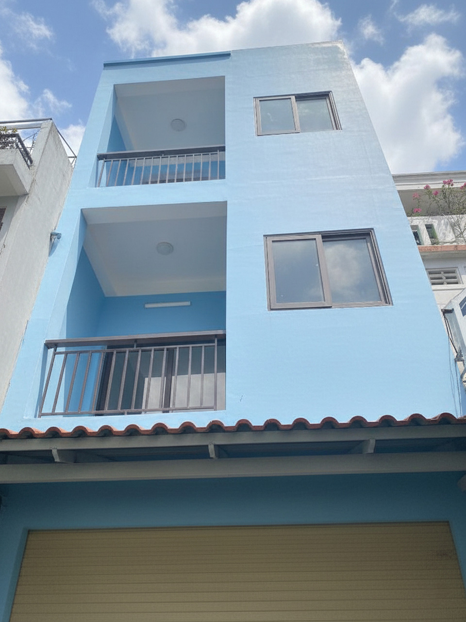 H1728 Giảm 610tr! sát chợ Hạnh Thông Tây, SHR, Vuông, HXH, 3 tầng, 4x15m, 7.x tỷ